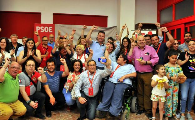 El PSOE resiste en Linares y Cs sube