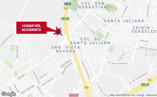 Un herido en un accidente entre una moto y un coche en la A-44