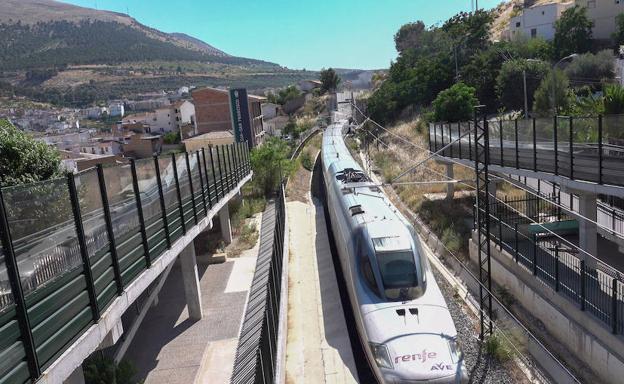 Adif licita el primer tramo de la Variante de Loja que evitará el túnel de San Francisco