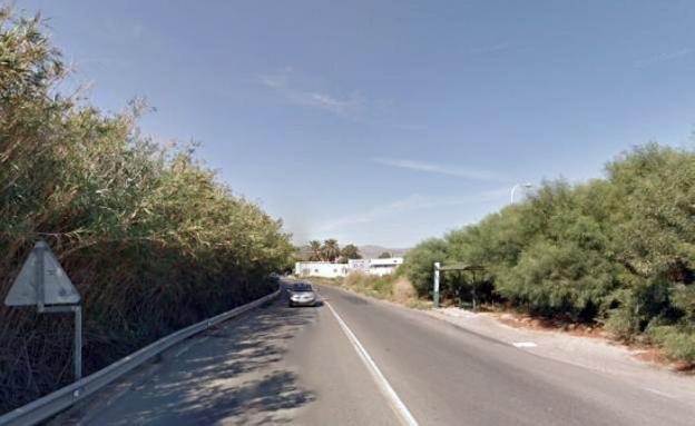 El Ayuntamiento de Almería aprueba hoy el proyecto para unir con acerado La Cañada y El Puche