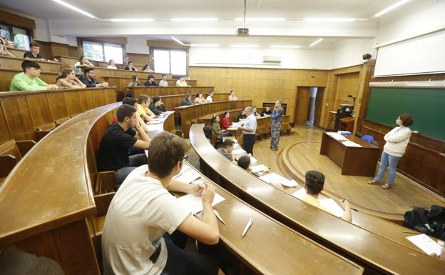 Más de seis mil estudiantes buscan su plaza en la universidad