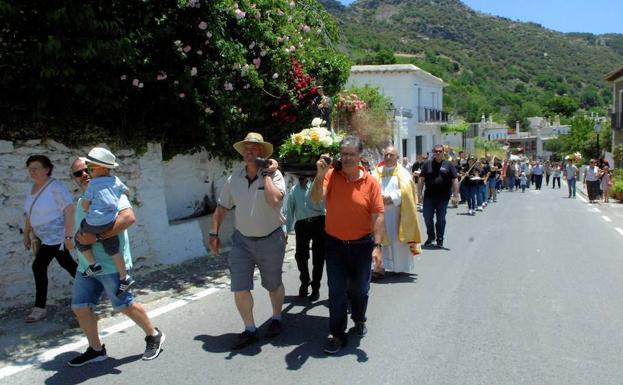 Bubión se prepara para celebrar sus fiestas en honor a San Antonio de Padua