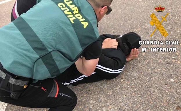 Desarticulan en Almería un organización dedicada al traslado de personas en patera desde Argelia