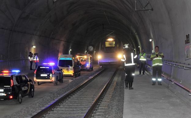 Adif realiza dos simulacros de emergencia en los túneles de Quejigares y Archidona