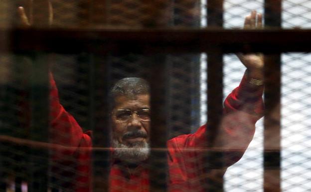 Fallece el expresidente egipcio Mohamed Mursi durante una sesión en un tribunal