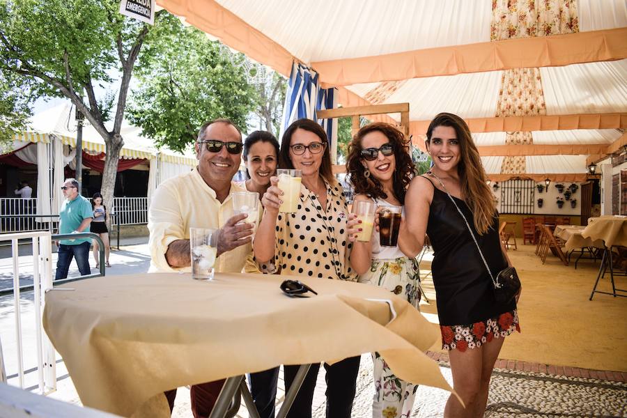 Lunes de sol y ambiente en el Ferial de Granada