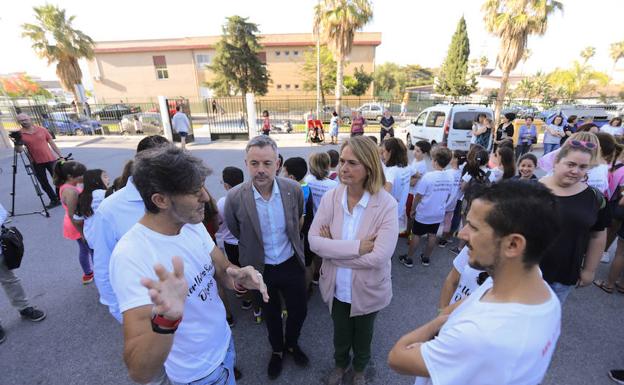 Los baños nuevos del Francisco Mejías, primer anuncio de García Chamorro como alcaldesa