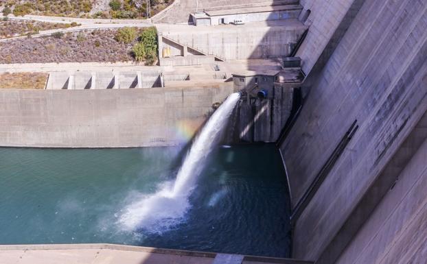 El agua de Rules llegará este verano a la Costa a través de las antiguas conducciones