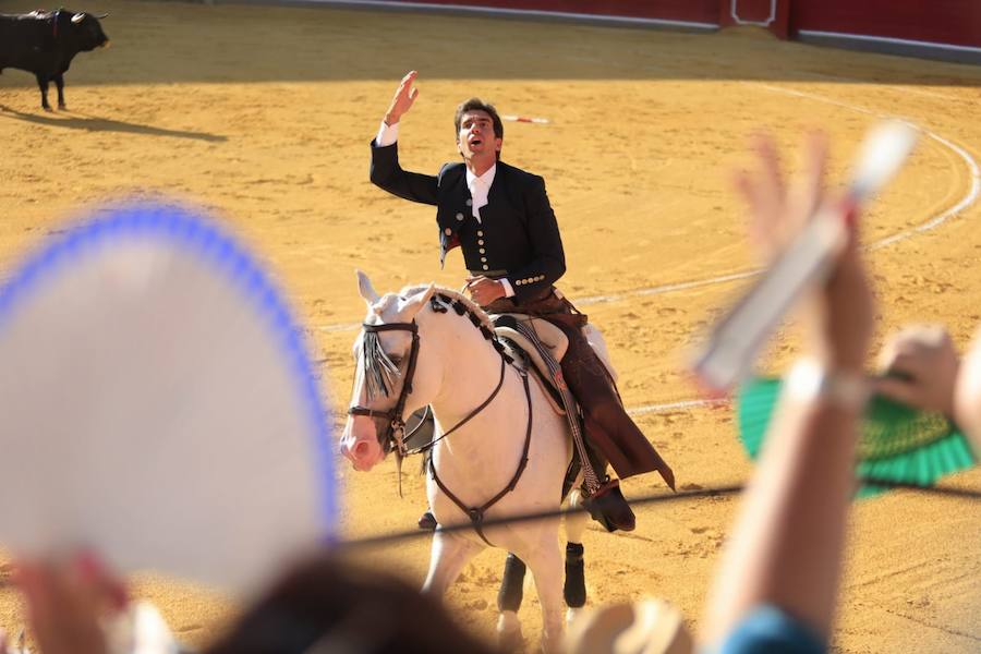 El ambiente en la Monumental de Frascuelo con la vuelta de José Tomás a Granada