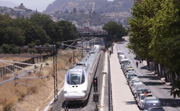 El tren 11328, el primer AVE a Granada a 300 kilómetros por hora