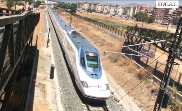 El vídeo de la llegada del primer AVE a Granada