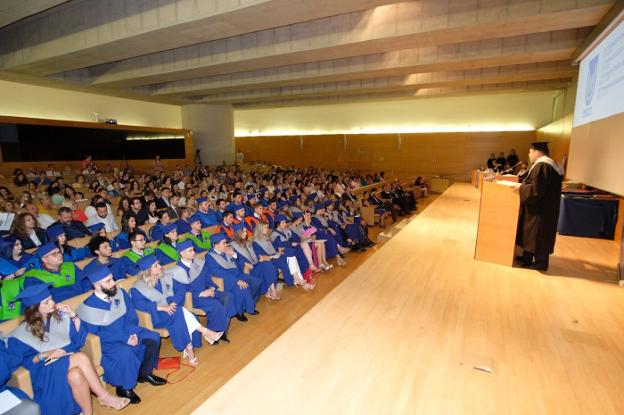 Graduados en el arte de la comunicación