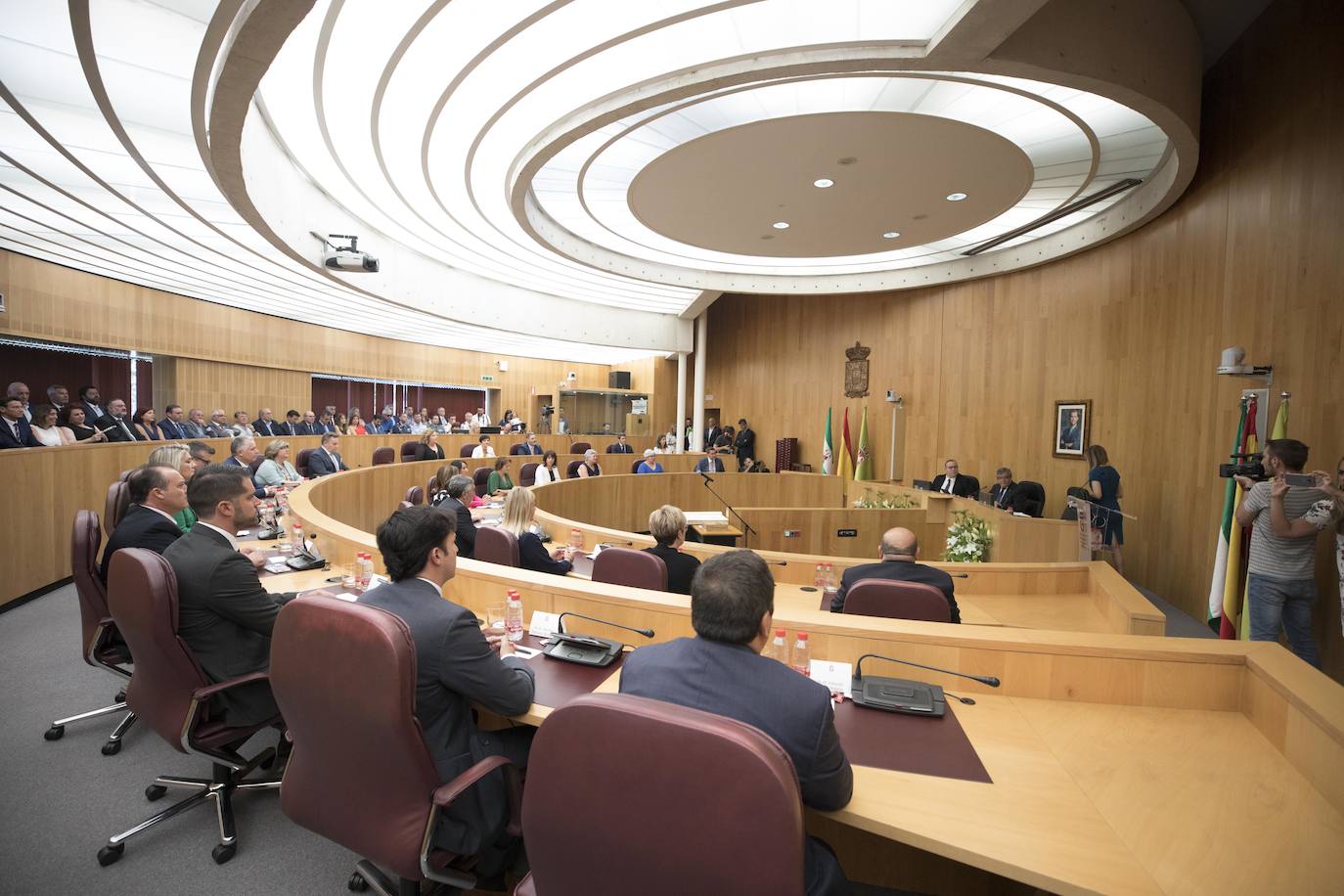 El pleno de constitución de la Diputación de Granada, en imágenes