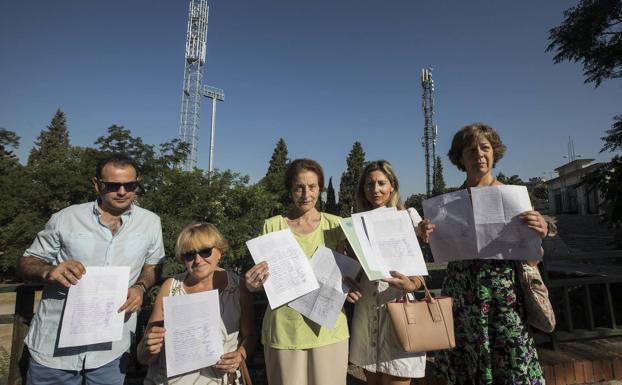 Polémica en el barrio de la Juventud por una antena telefónica a 50 metros de las casas