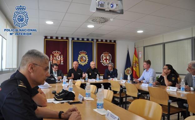 La Policía Nacional reúne en Almería a los máximos responsables consulares