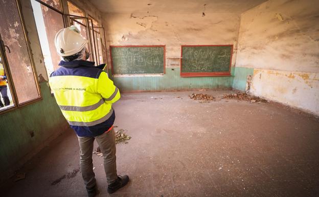 Así está el pueblo minero de Alquife tras treinta años de abandono