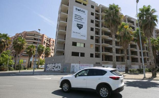 Desahucian a una familia de Almería por error