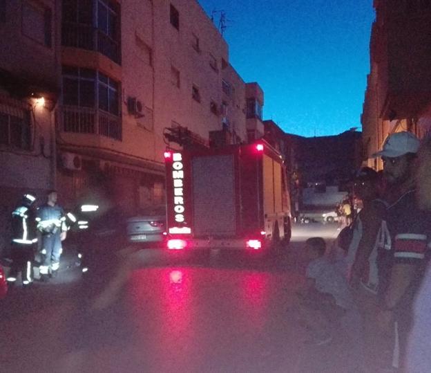 La tensión aumenta en Pescadería tras un incendio y otra noche sin luz