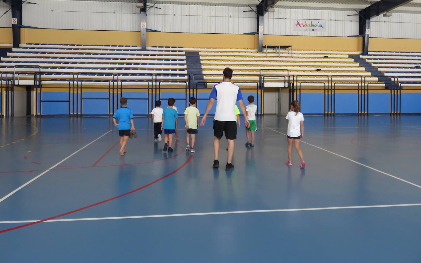 El plan de refuerzo escolar para julio fracasa en Granada con más del 90% de las plazas vacías