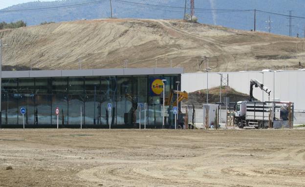 La urbanización del sector del Jaén Plaza, pendiente solo de la agenda