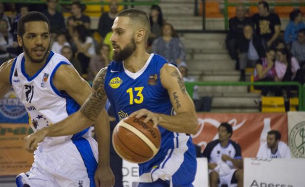 El Covirán cierra su plantilla con el canadiense Diego Kapelan