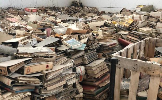 Plan de choque para salvar el archivo municipal de los excrementos