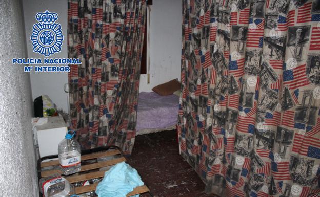 Nueve proxenetas detenidos y siete mujeres liberadas en Almería en una macrooperación contra la prostitución