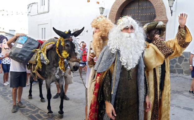 Granada celebró anoche la Nochevieja más calurosa del mundo con las campanadas de Bérchules