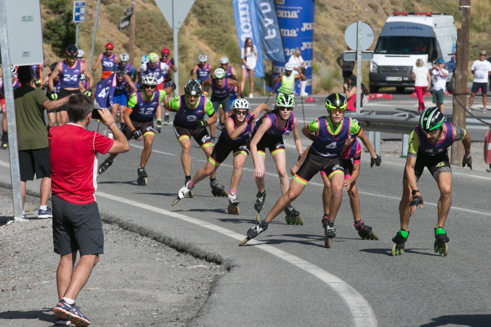 Carrera de patines en la Hoya de la Mora