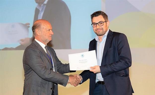 Un dermatólogo del Hospital San Cecilio de Granada logra la prestigiosa beca Juan de Azúa