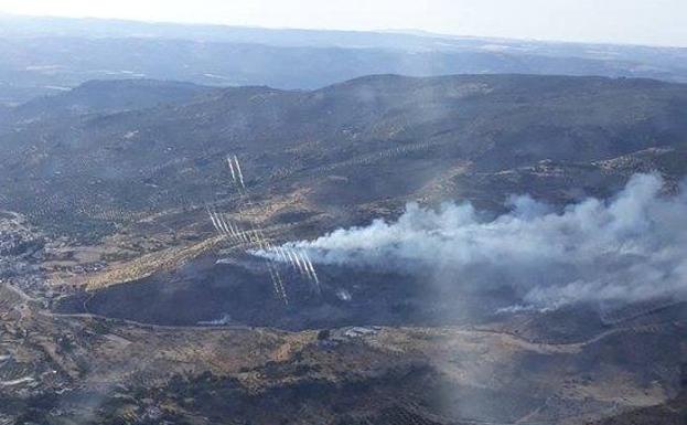 El fuego ha arrasado 25 hectáreas de matorral y pasto en Beas de Segura