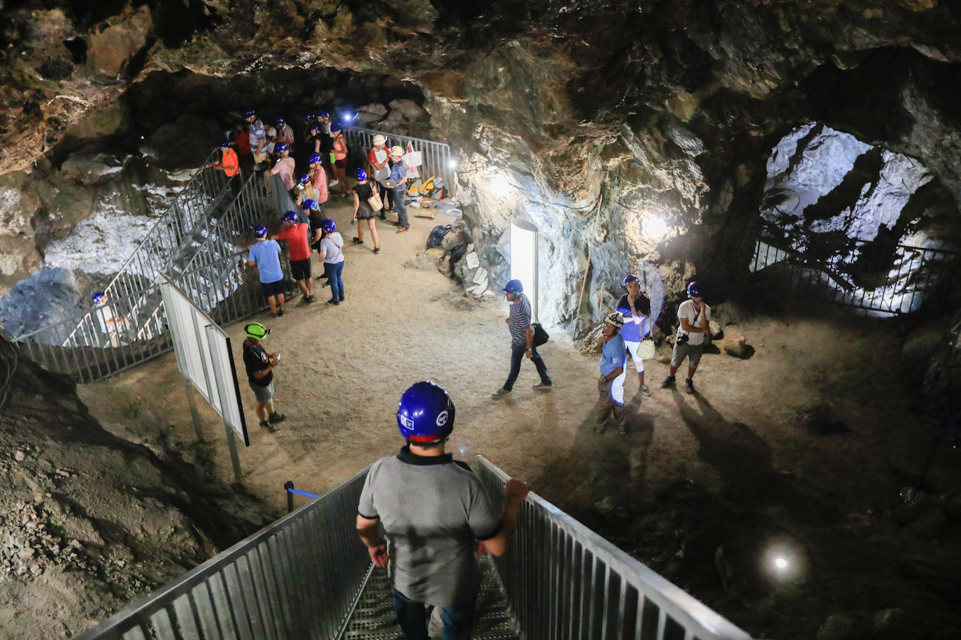 Las entrañas de la Geoda de Pulpí, una joya única en el mundo
