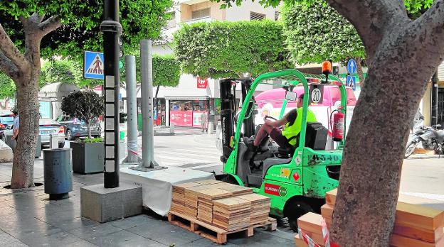 Los trabajos para la Feria de Almería comienzan a hacerse visibles