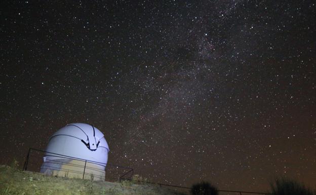 Escapadas mirando al cielo: los mejores lugares de Granada para ver las Lágrimas de San Lorenzo