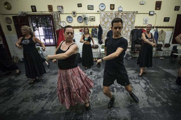 El baile regional de Granada se abre al mundo
