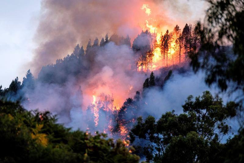 Las Palmas sugiere a LaLiga suspender el partido con el Huesca por el incendio