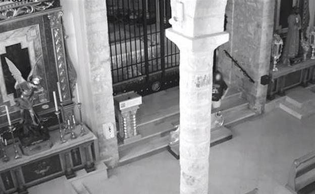 Investigan a un hombre acusado de defecar en un santuario de Villanueva del Arzobispo y esparcir las heces