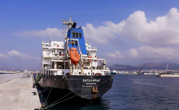 El carguero ruso tiene dos expedientes de embargo en los juzgados de Granada