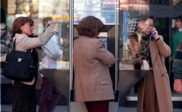 Señorita, mi conferencia con...