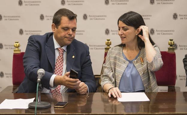 Vox presenta cinco quejas al Defensor del Pueblo Andaluz por el «desgobierno» en el Ayuntamiento