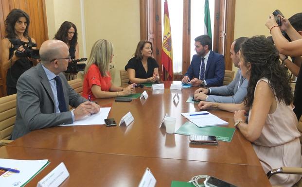Andalucía y Murcia pedirán una reunión conjunta a Transición Ecológica para preservar el trasvase Tajo-Segura
