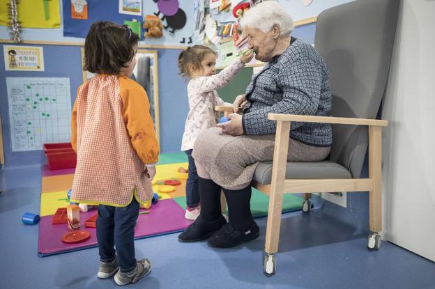 Todos los pueblos de la provincia de Jaén tienen más población mayor de 50, que niños