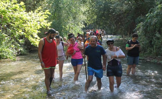 «Este río guarda nuestra memoria y las voces de cuando éramos niños»