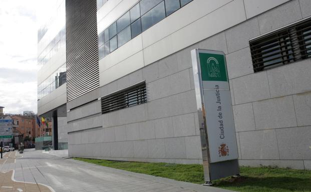 La Junta refuerza con más personal la lucha contra la violencia de género en Almería