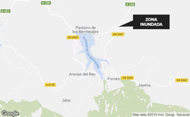 Cortada la circulación en la A-338 en Arenas del Rey por lluvias