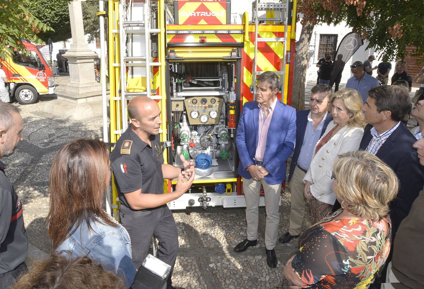 El Albaicín cuenta ya con los vehículos de bomberos más pequeños del mercado