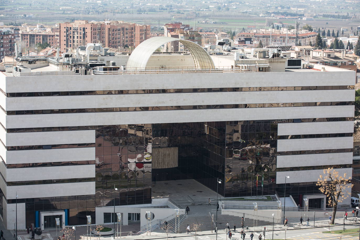 Piden 17 años de prisión para el expolicía acusado de sustraer a sus dos hijos en Granada