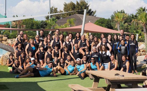 'Pídeme la luna' vuelve a cumplir un sueño: nadar con delfines