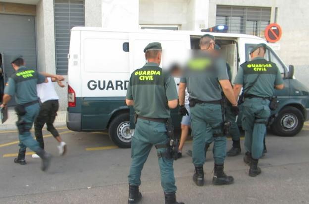 AUGC pide la equiparación salarial de la Guardia Civil