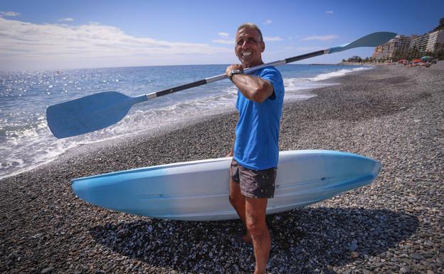 El héroe de Velilla que rescató a dos ancianos que se ahogaban en la playa